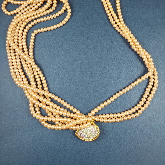 Vintage | Marvella Gold Tone Faux Pearl Necklace - Picture 1 of 3